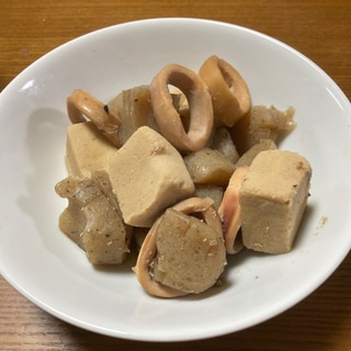 イカとこんにゃくと高野豆腐の煮物